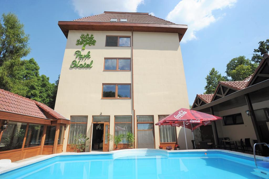 Park Hotel Gyula Zewnętrze zdjęcie